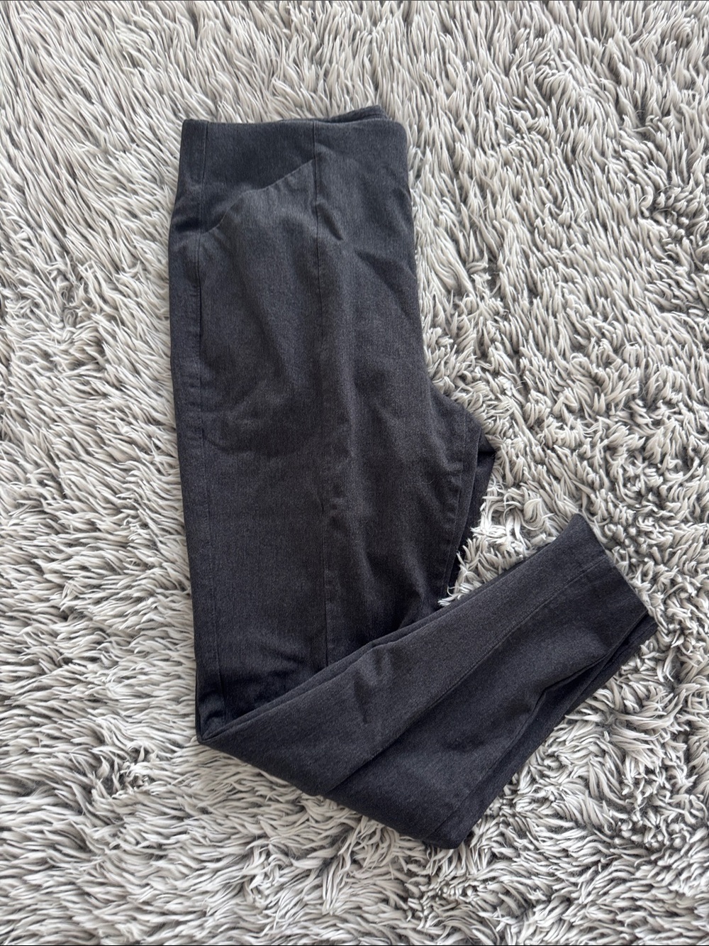 Old Navy Women’s Dark Gray Knit Pixie Pants
